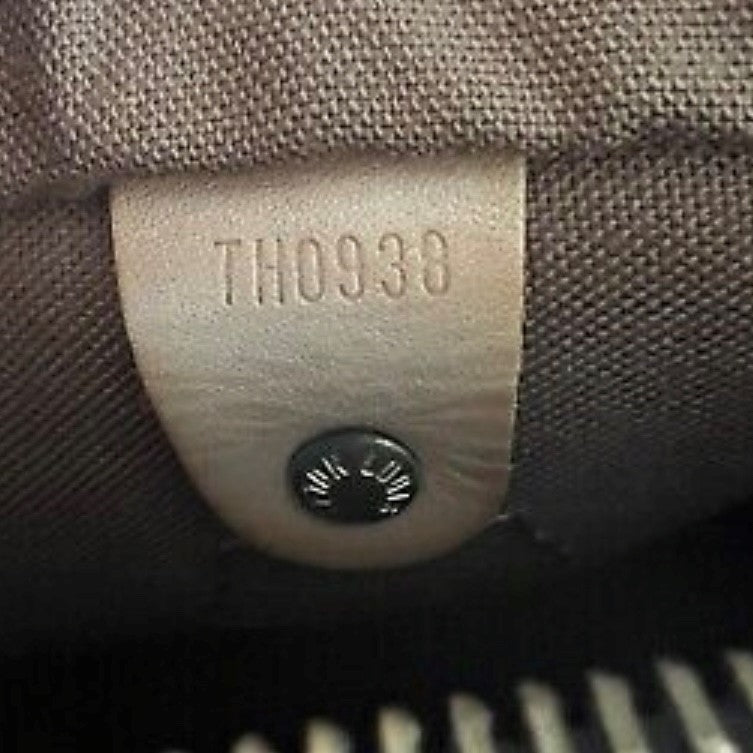 https://www.newvintagehandbags.com/cdn/shop/articles/date_code_3b802a53-afef-436d-910a-79c9ca724c23.jpg?v=1760662812