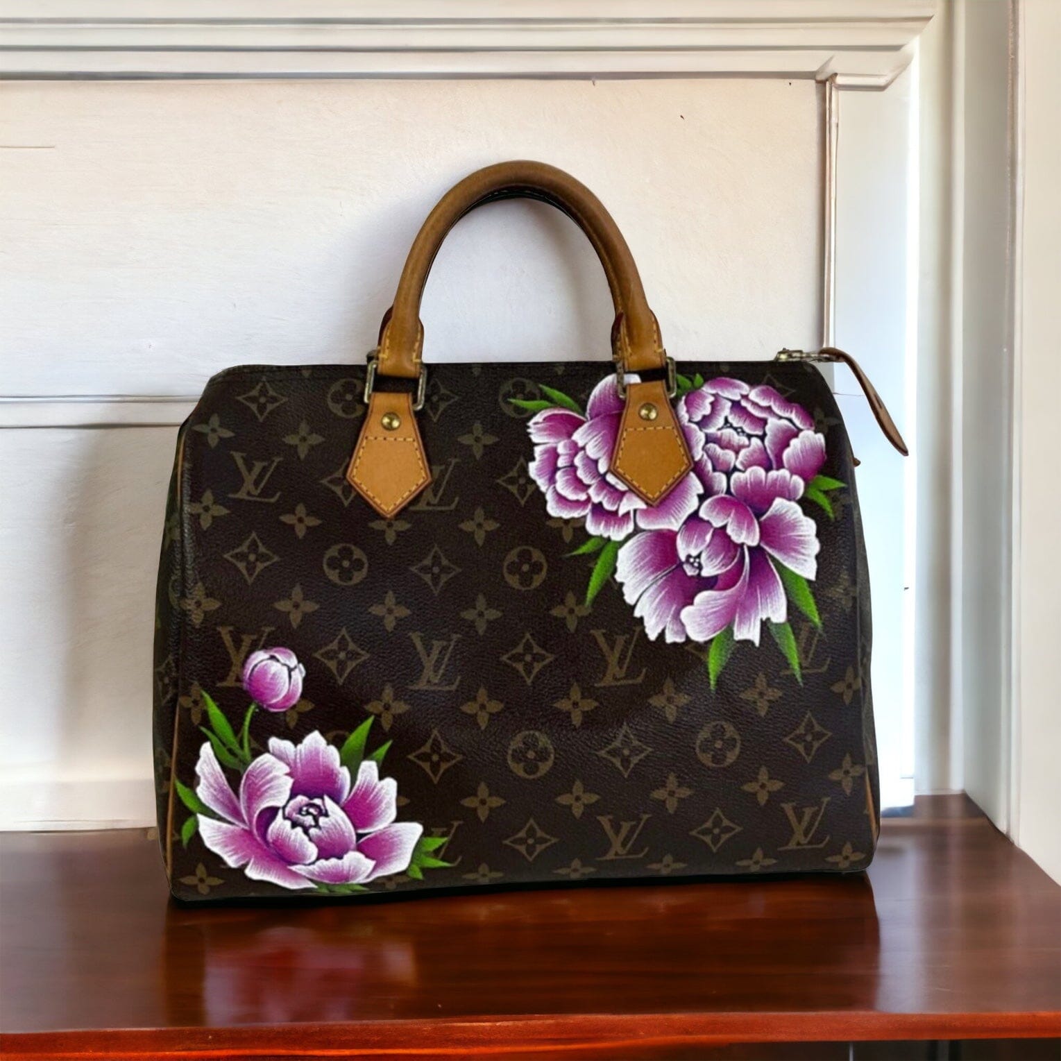 Personalized Louis Vuitton bag with exclusive hand-paint
